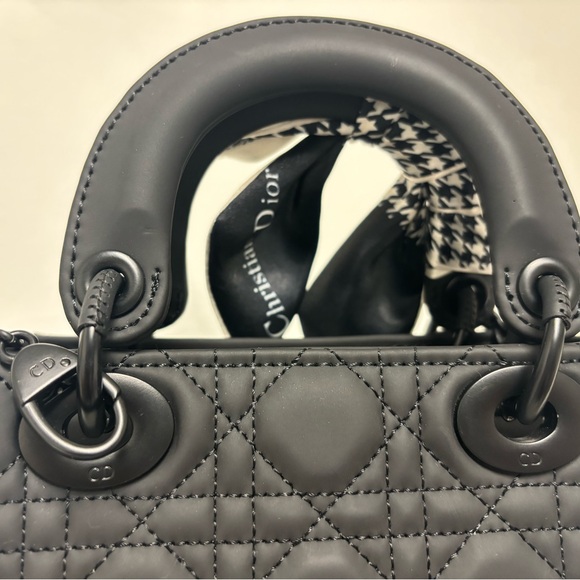 Dior Black Quilted Handbag with Bow Accent - Picture 8 of 9